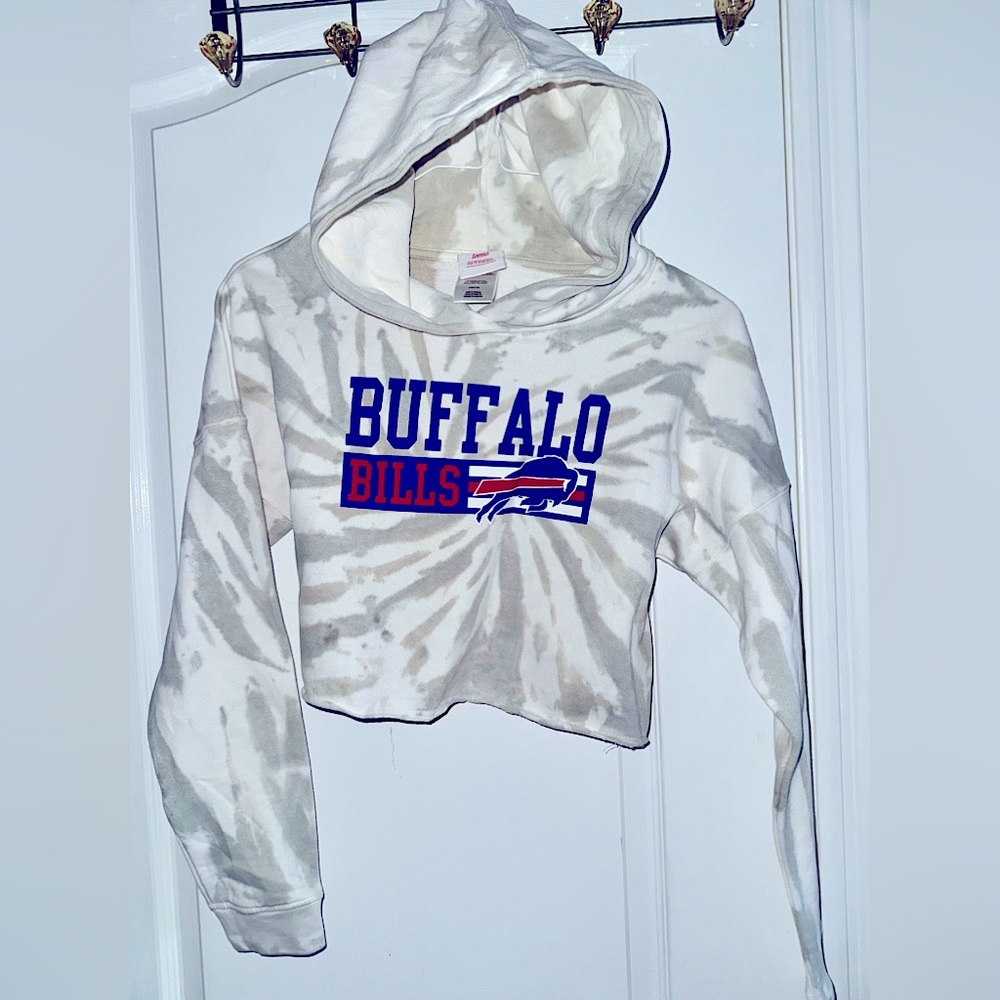 NWT:NFL Teen Buffalo Bills Half Tie Dyed Sweatshirt Hoodie Size Small 3/5 Teen🦬